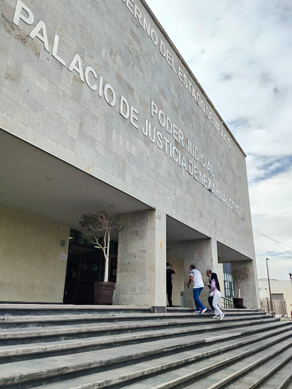 Imagen adjunta de inmueble institucional